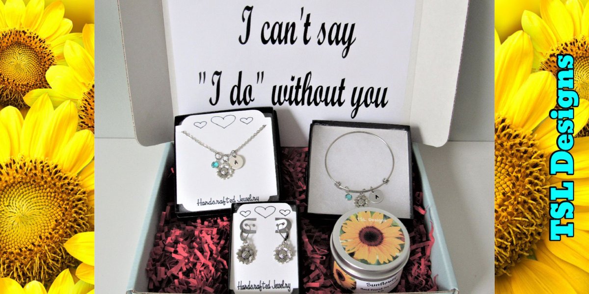 Bridesmaid  Sunflower Gift Box ~ Sunflower Necklace and Bracelet, Druzy Stud Earrings & a Handpoured Soy Candle
buff.ly/3ZK3Wsp
#giftbox #bridesmaid #handmade #jewelry #handcrafted #shopsmall #etsy #etsystore #etsyshop #etsyseller #etsyhandmade #etsyjewelry