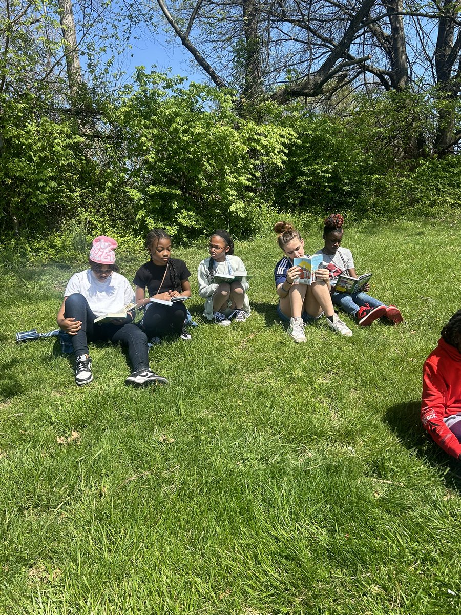 Ms.Bidgood tweet media