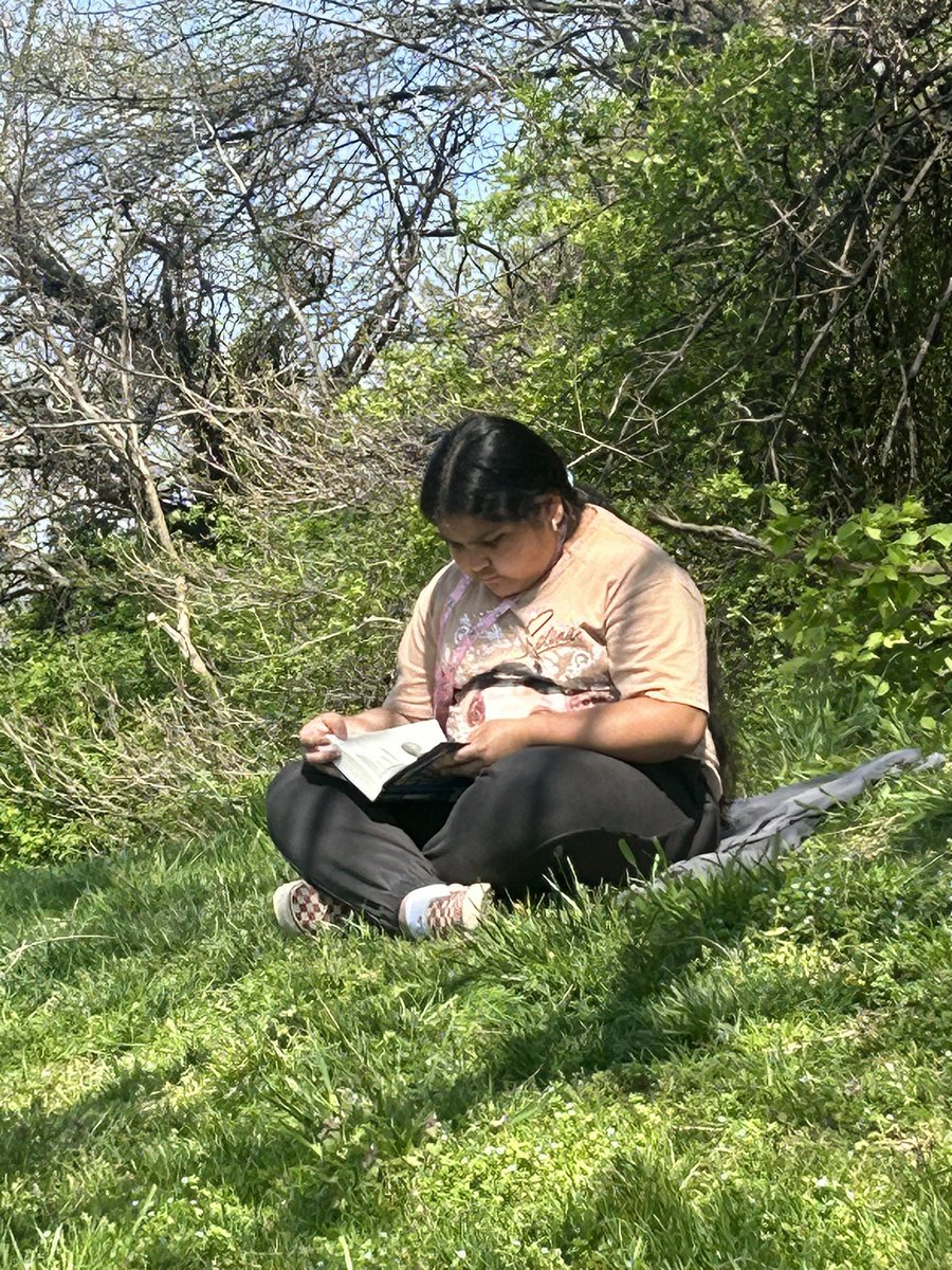 Ms.Bidgood tweet media