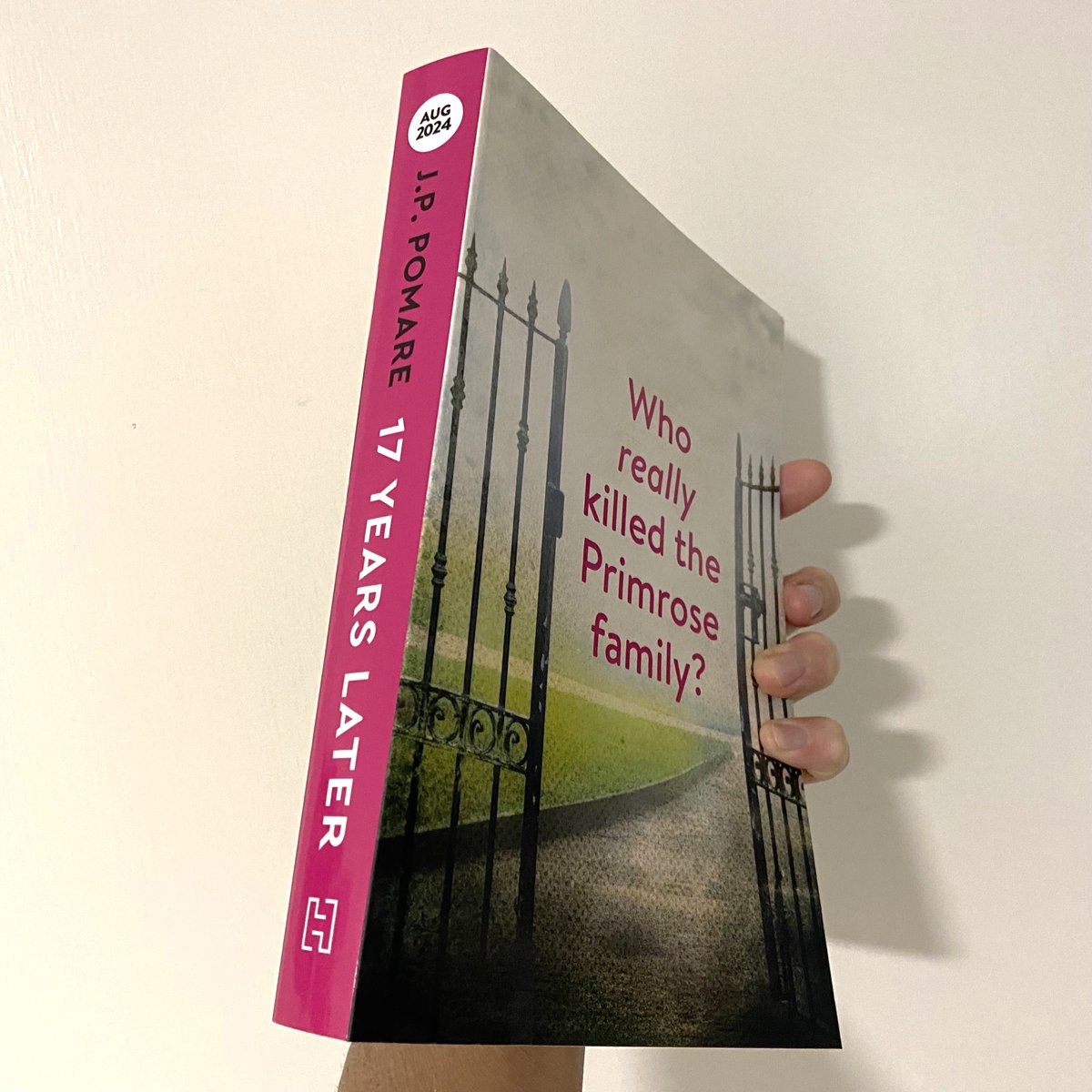 AuthorAllieR's tweet photo. Huge thanks to @HachetteAus for sending me an ARC of JP Pomare's latest crime thriller, #17YearsLater which looks amazing! Out 31 July in ANZ.
#JPPomare https://t.co/T3oNfnr2iD