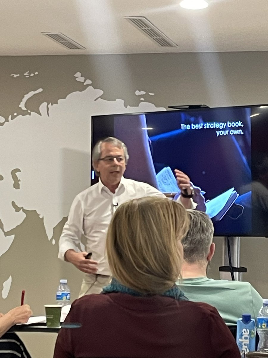 «put your brains to work together.»
<a href="/LladoMiquel/">Miquel Llado</a> 

An interesting presentation within the framework of the conferences on Educational Publishing at <a href="/vicensvives/">Vicens Vives</a>.
@EEPG_org 
#publisher