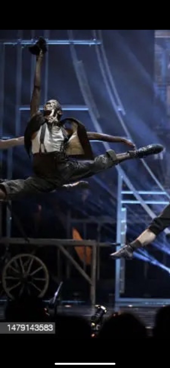 feeling very nostalgic after last nights Olivier Awards, to our <a href="/newsies_uk/">Newsies</a> performance last year, really is a special celebration of theatre around the uk 🫶