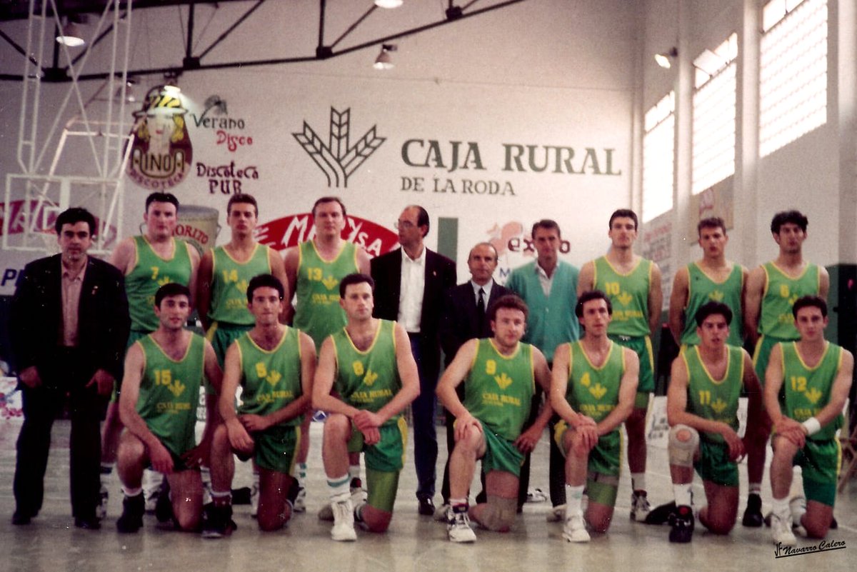 😀 Un poco de historia. Mayo 1993, este equipo estaba a punto de ascender a 2ª División Nacional. 💚🏀💪