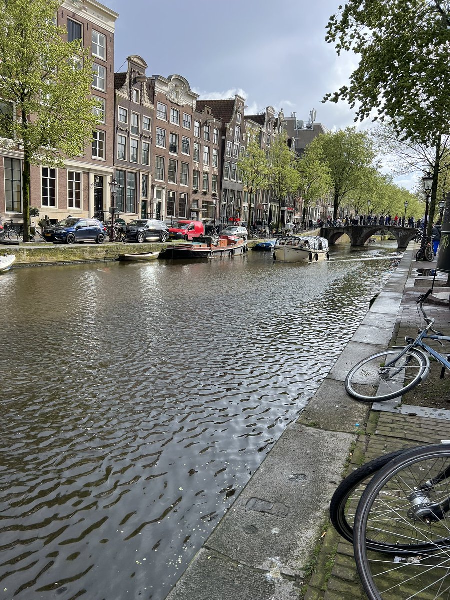 i_TAUILR's tweet photo. Amsterdam 🇳🇱🤍 https://t.co/X3MI32ktmb