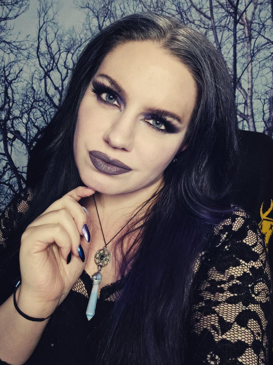 Now that we've had a night of fun, it's time to get back to saving the world! #LordsOfTheThorn is live in just 30min with
<a href="/Crystalfier/">,🌬️Crystal Fier ❄️</a>
<a href="/Calamity_Jayn/">Lori</a>
<a href="/ChaosKrys/">Krys Is Me</a>
And our DM <a href="/dclasair/">DC Lasair</a>! Join us as we search for the next Lord on twitch.tv/theempatheatre! #dndstream #twitch #ttrpg