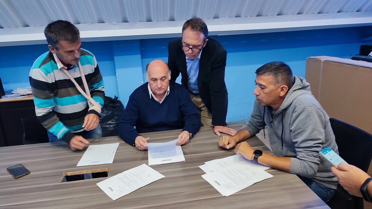 📢COMUNICADO  

Presentamos la lista completa con los candidatos para la comisión directiva, comisión fiscalizadora y tribunal de conducta para las elecciones del 28 de Abril.

Todos juntos por un Belgrano cada vez más grande. 🏴‍☠️