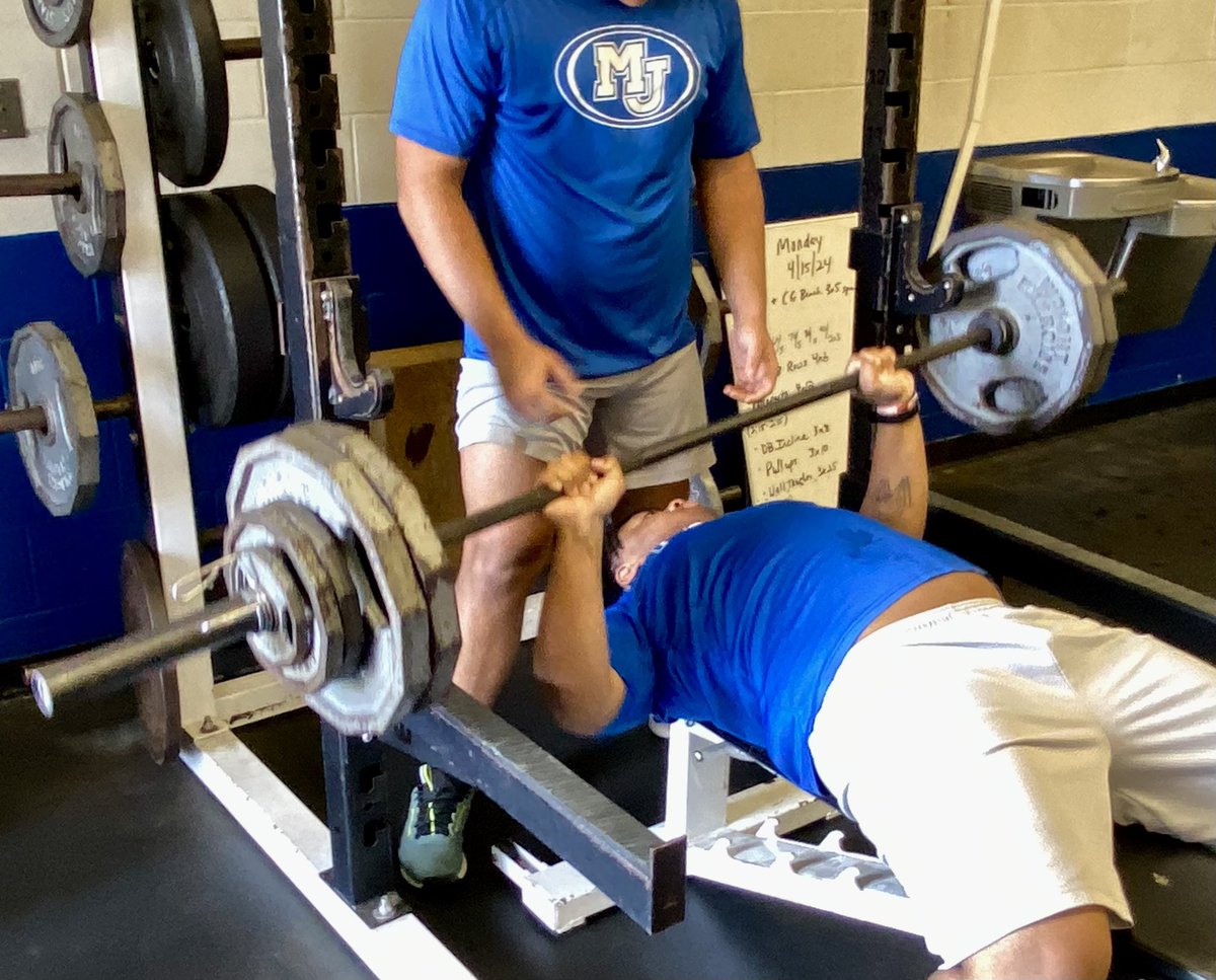 Pushing Some Weight! #EAT 
W.I.N. the Day!