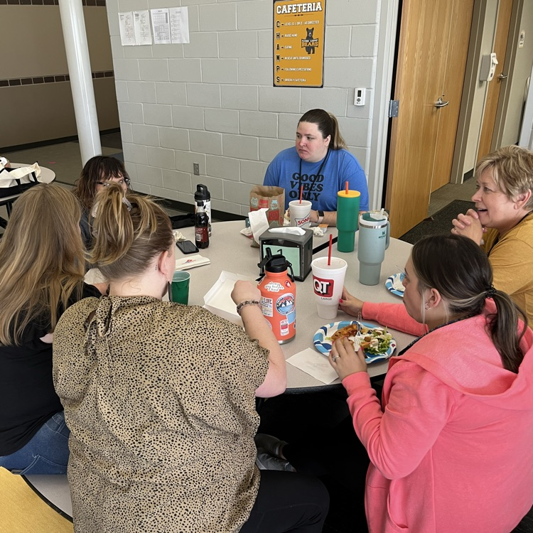 BlackmoreBears's tweet image. A day full of learning for the Blackmore staff! Today, we also were able to spend time with our incoming Principal, Mrs. Arnold and incoming Counselor, Miss Young! So thankful for the time together! #BEfamily #PartOfThePride #MakeItCount