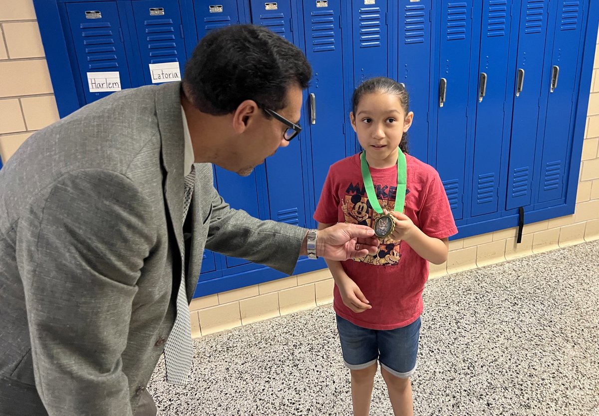 A proud engineer rocked her medal of honor all day! She received this award at the Safe Racer Competition over the weekend and did an awesome job sharing details of her work with Mr. Wilson. #MarsStars @GIS_Cromwell @MsCorinneLynch