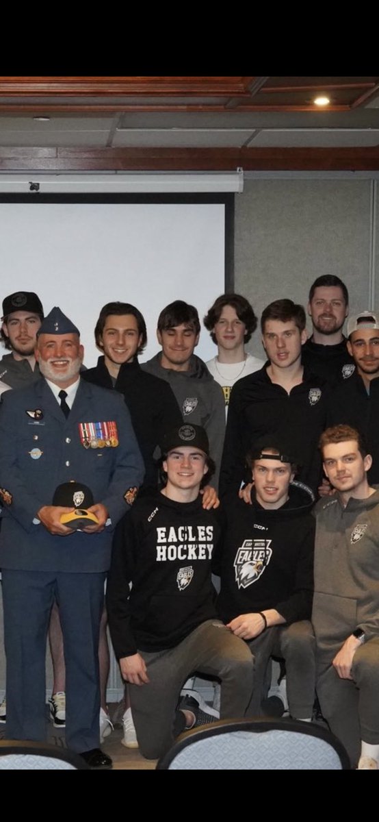 TorontoChat2022's tweet photo. @CBEHockey Oh yak…. https://t.co/JFKt6DvKl3