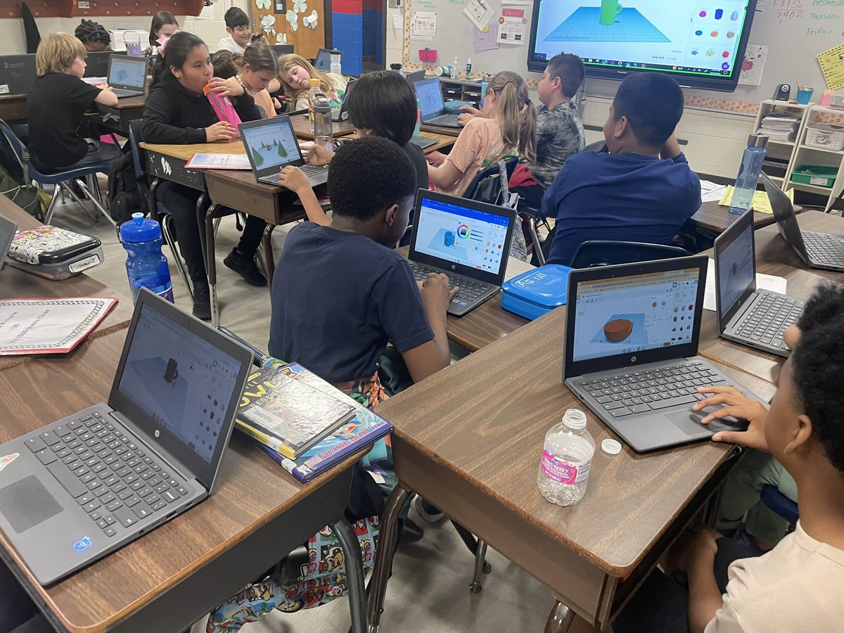 Lyndsey Jones tweet media