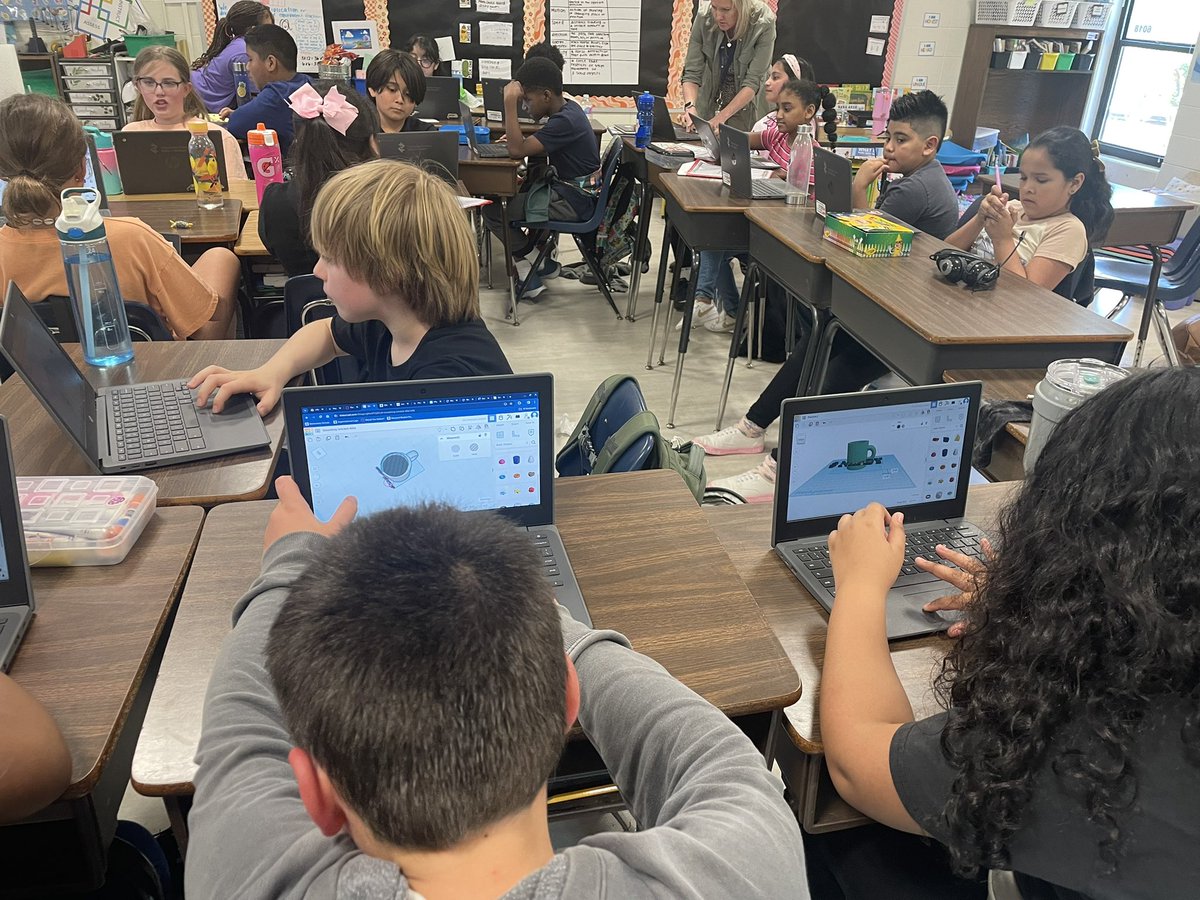 Lyndsey Jones tweet media