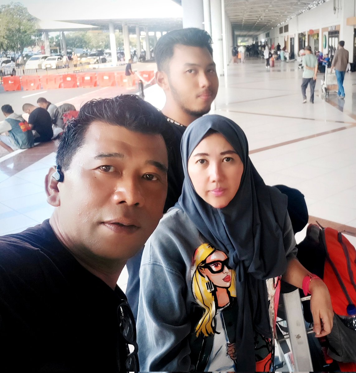 syarif_feb's tweet photo. Bandara .... https://t.co/zmlNOPU2r4