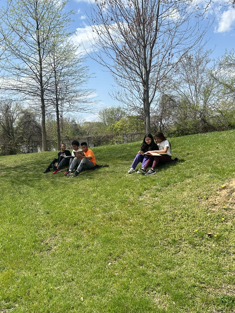 Ms.Bidgood tweet media