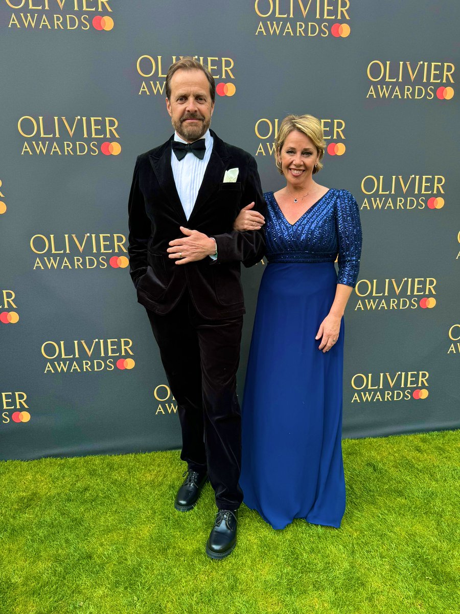 alasdairharvey's tweet photo. What a great day out with the @TLBTmusical family at @OlivierAwards and one last outing with #frandrew and the wonderful @LinziHateley
Super proud of @AmyTrigg winning her award. Bravo Trigstar. https://t.co/hNuUoubCVi