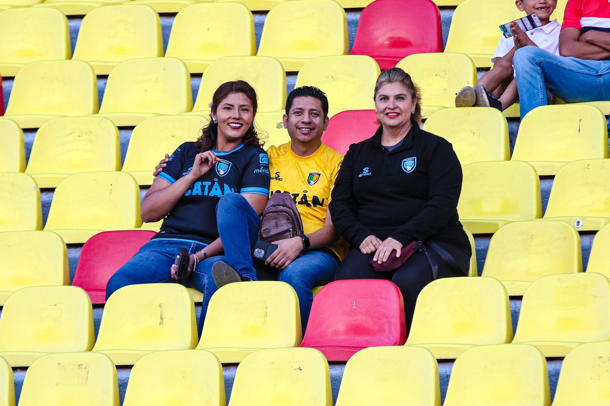 venadosfc's tweet photo. ¡LA AFICIÓN DEL VENADO EN TODOS LADOS! 🔰🤟🏼

Quizá se nos pasó subirlas 😅, pero nunca es tarde para presumir que en todos lados hay afición Astada.

¡Gracias por siempre acompañarnos! ¡Venados en Morelia y hasta en La Paz! 🔥 https://t.co/leWYWQ1LTt