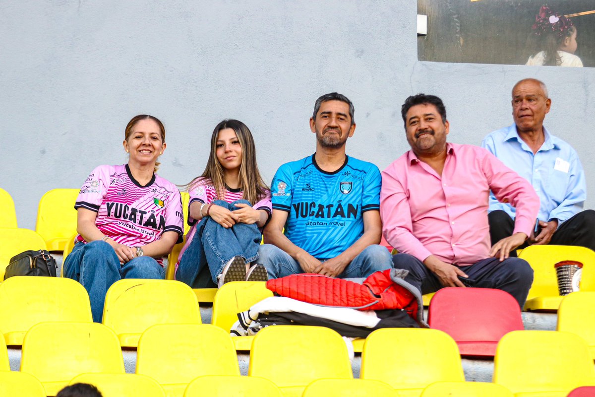 venadosfc's tweet photo. ¡LA AFICIÓN DEL VENADO EN TODOS LADOS! 🔰🤟🏼

Quizá se nos pasó subirlas 😅, pero nunca es tarde para presumir que en todos lados hay afición Astada.

¡Gracias por siempre acompañarnos! ¡Venados en Morelia y hasta en La Paz! 🔥 https://t.co/leWYWQ1LTt