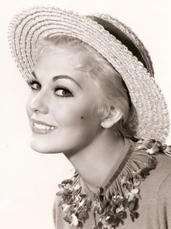 #KimNovak