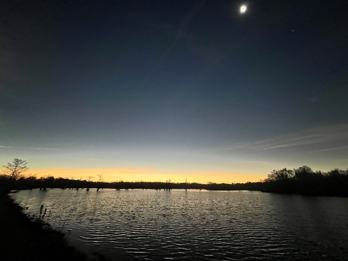 IllinoisDNR's tweet image. More than 30 Illinois state parks and historic sites were in the path of totality in southern Illinois.  #ILEclipse2024 #Eclipse24