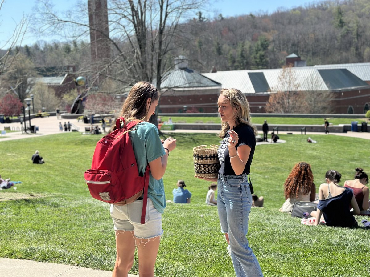 The @NCDemParty had a ~phenomenal~ time on📍Appalachian State’s campus today to engage young people about the 2024 election, but also what’s happening at the state legislature this year and how it’s impacting our college campuses! ✊🗳️ proud of @AppDemocrats & @Jack_Yordy! #ncpol