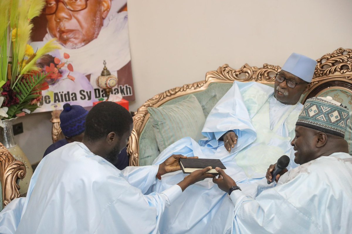 Visite du Président de la République BASSIROU DIOMAYE FAYE au Khalif Général des Tidianes Serigne Babacar Sy Mansour