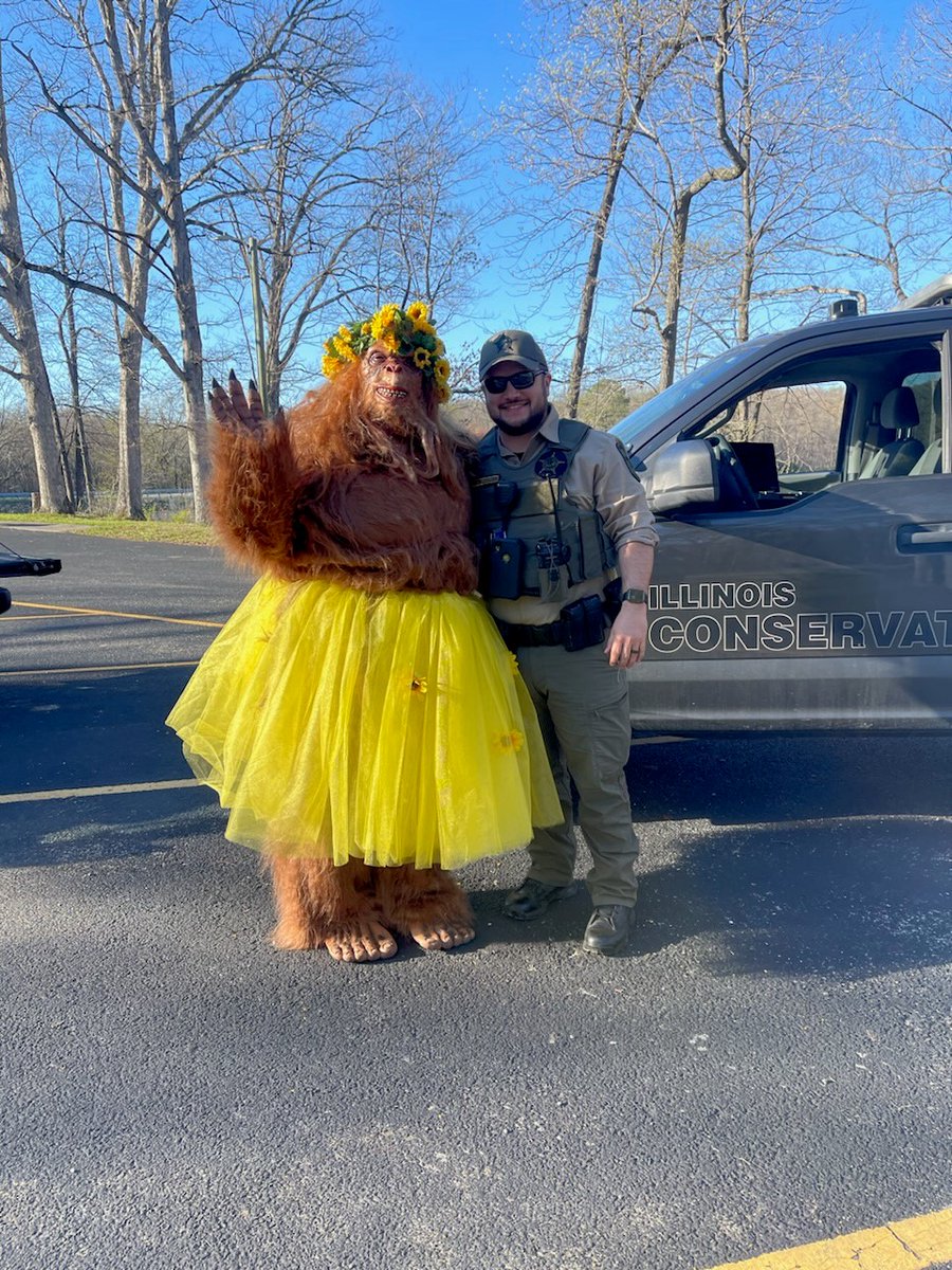 IllinoisDNR's tweet image. IDNR staff welcomed visitors from all over the state, the nation, and the world for this incredible celestial event. #ILEclipse2024 #Eclipse24