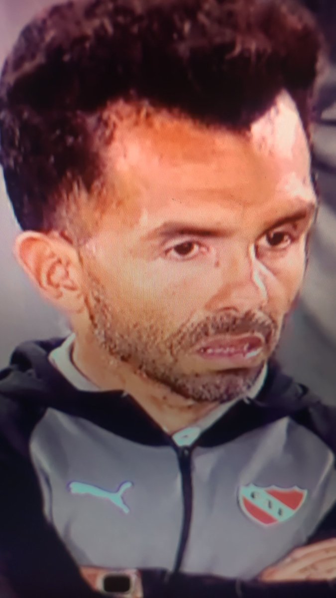 Paralyticss's tweet photo. NEGRO ILETRADO 🐵🔠 ES FOLLADO POR HERRERA CANDENTE 🧤🛠️🔥

→ Ganaba 2 a 0 con un jugador más y se lo empataron en dos minutos 🥶🥶
→ Banda favorita: 2 minutos y sí bien de negro ⏰2️⃣
→ Este empate fue un baldazo de agua fría (va mejorando la temperatura) 💦🧣
→ Normal que no pueda con Talleres, esos te los dan cuando vas a la secundaria 🏫🐒
→ No puso a los pibes de reserva, aprendió de los errores de la madre ➡️ Él no quemó ningún pibe ♨️👦🏻
→ Los únicos jugadores que Independiente llevó a los cuartos fue a los de las inferiores 🛏️🥵
→ No clasificó a ninguna copa 🏆��
→ Perdió el clásico contra Racing 🎓😱
→ Los fokin diablos rojos: oigan parces ya se como solucionar está mala racha pongamos un QR bien cabron 🤳🏻📶
→ Próximo objetivo: Alquilar a Bochini para un 15 👴🏻💃🏻

CARLOS ALBERTO TEVEZ MASTERCLASS 🎓🦧