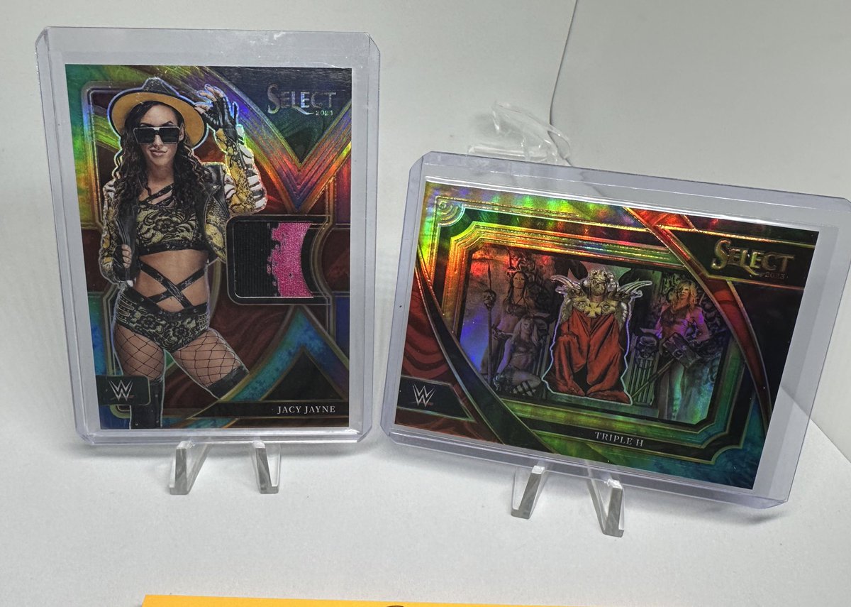 @anthonyvito8 @wrestlingcards @FullyPoseable @Joey_Graben @MikesUpperDeck1 @evansontour @AewCard @card_guide @tythecollect0r @TheHuskerhav ISO Illustrious Ink from this year Impeccable. Got Trades. Got Cash.