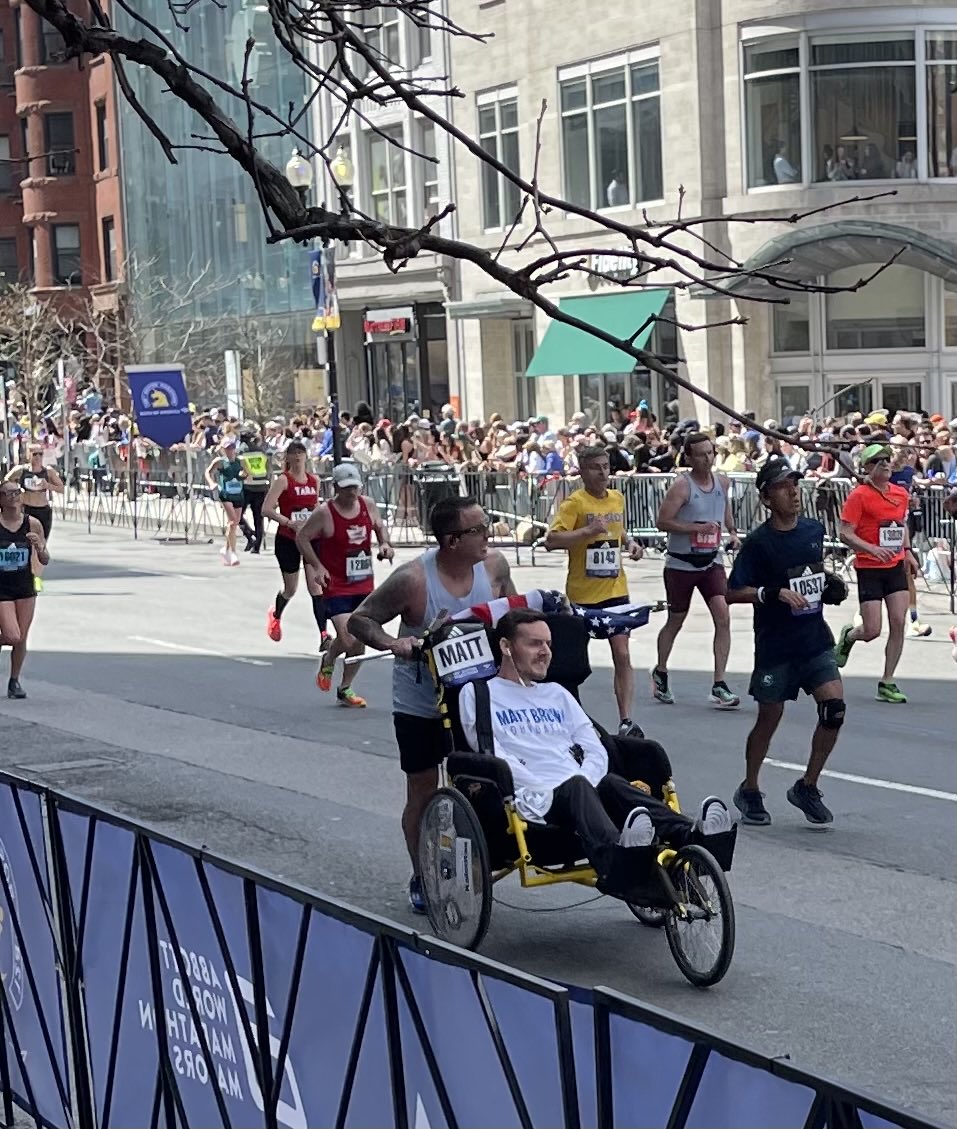 CoachTB_SC's tweet photo. Congrats to Stonehill Alumni Matt Brown and Shannon Brown - Class of ‘16 for completing Boston Marathon today! Raising money for ⁦@MattBFoundation⁩ 💜#family #wickedproudaunt https://t.co/uMRdDkh4yw