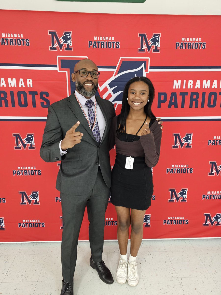 Miramar High School students are breaking barriers at the national level. Brianna Whatley won the National Incubate Debate Tournament and received a $10,000 prize. We are extremely proud of her. #excellenceisthepatriotway #patriotnation #incubatedebate