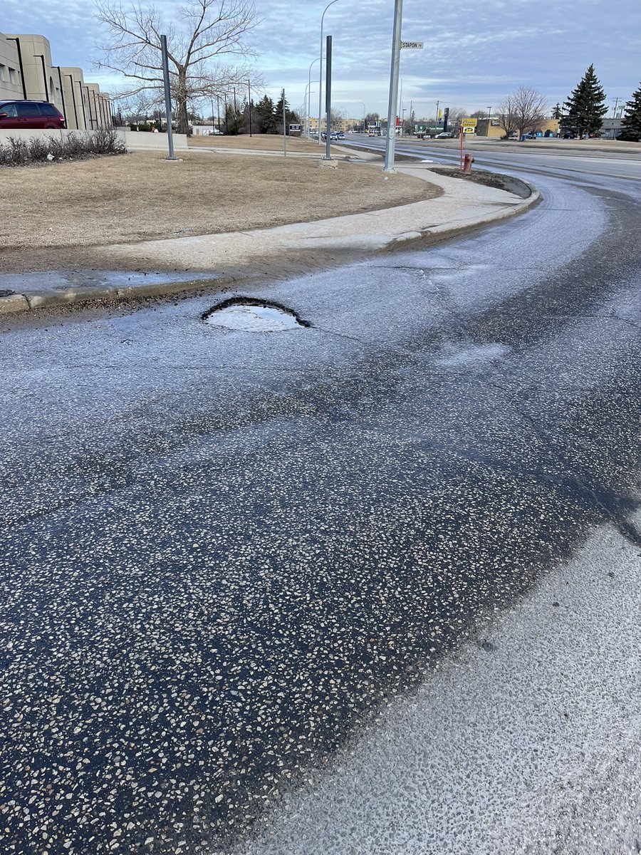 wpgpotholes's tweet photo. Potholes, get your potholes here! #winnipeg #potholes https://t.co/oIx32DnGNt