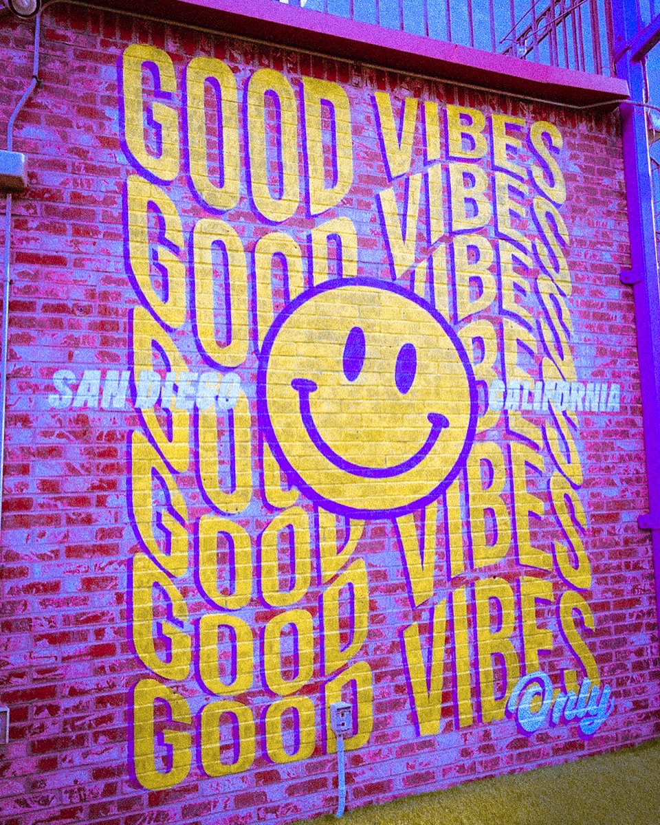 Sending you GOOD VIBES!!! love ya😍 

Discover all the Gaslamp events, news, and more, here: gaslamp.org