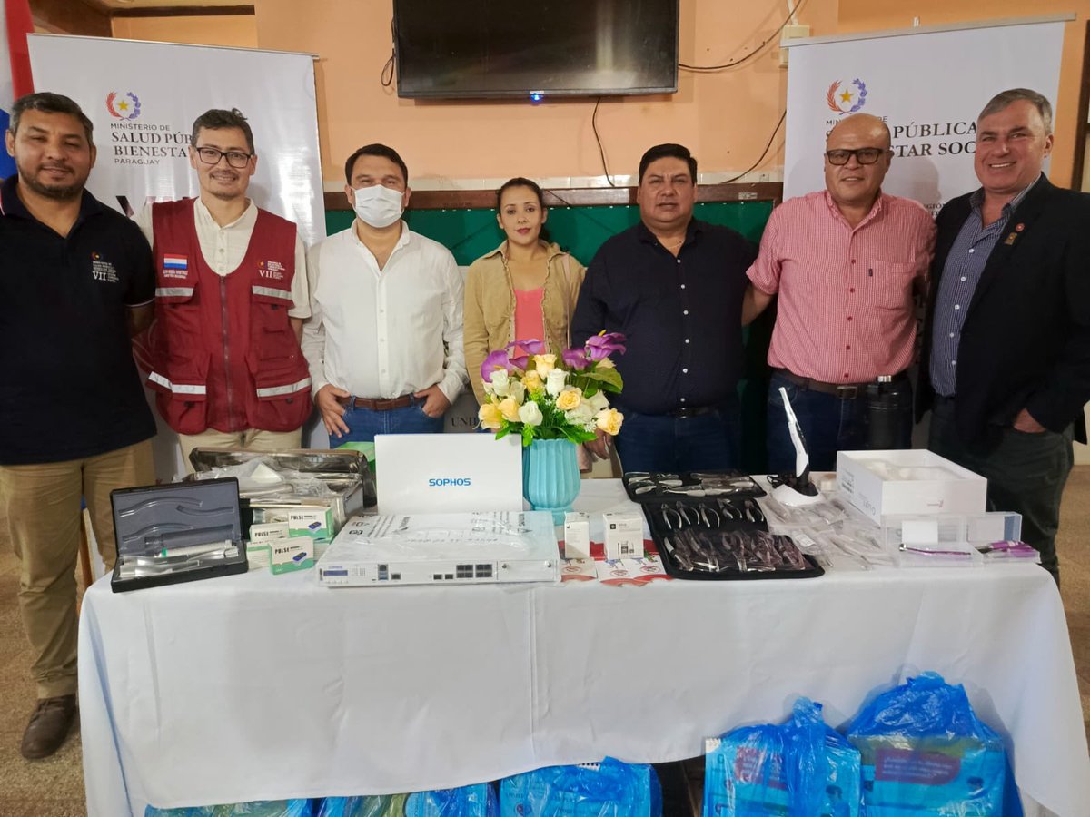Hoy fue un día donde dimos todos un paso adelante. Se entregaron insumos, equipamientos y medicamentos de gran valor para el hospital Distrital de San Pedro Del Paraná. Gracias <a href="/msaludpy/">Ministerio de Salud</a> y Ministra <a href="/mariatbaran/">María Teresa Barán Wasilchuk</a> por ser parte del trabajo y progreso de nuestro departamento Itapua!