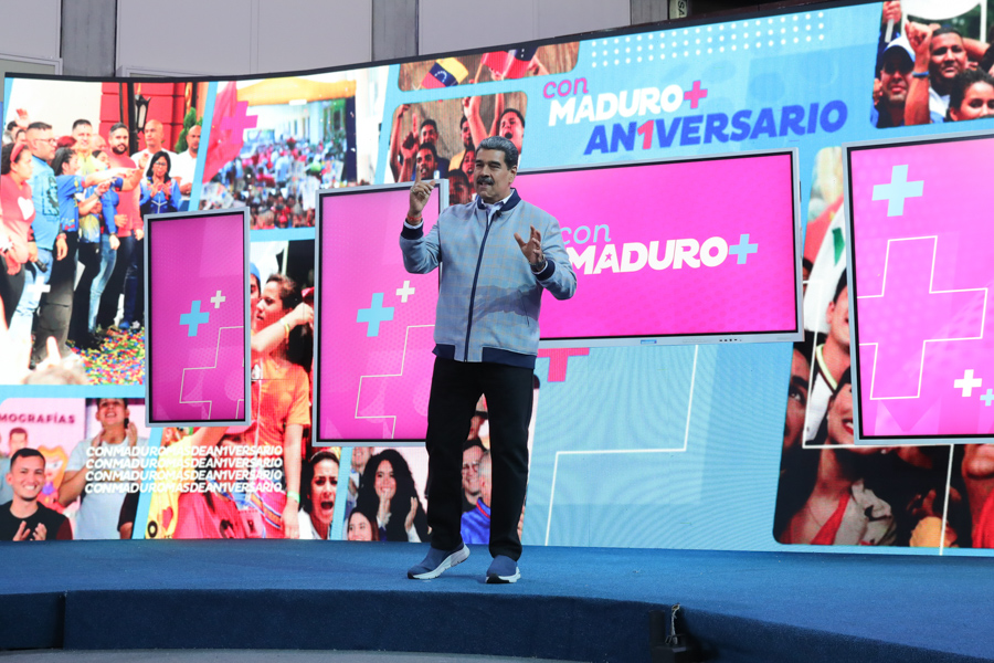 #EnVivo 📹 | "Nuestro valor fundamental como revolucionarios, como bolivarianos, como chavistas es la humildad. Yo simplemente soy un obrero, un hombre de a pie", recalcó el jefe de Estado <a href="/NicolasMaduro/">Nicolás Maduro</a>