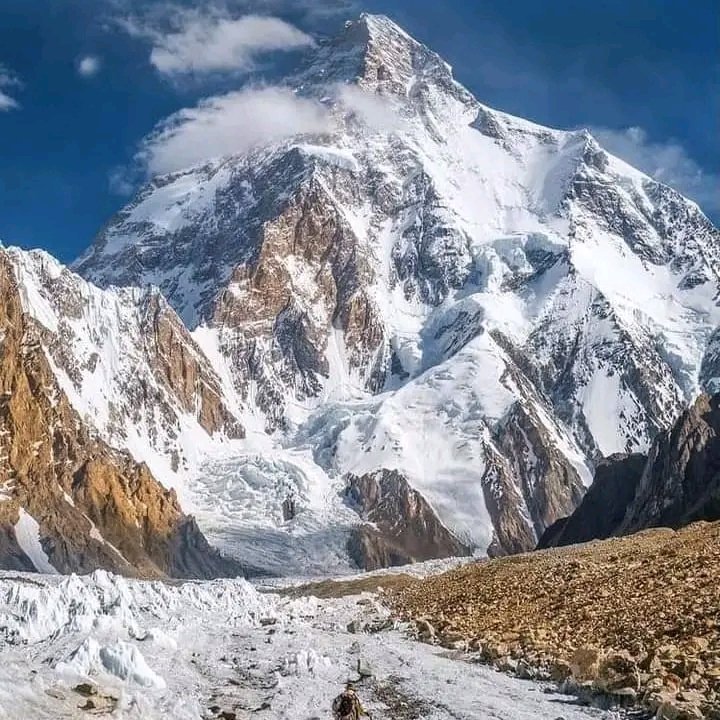 Embark on the adventure of a lifetime with the K2 Base Camp Trek! Experience the breathtaking beauty of the Karakoram Range as you trek through rugged terrain, towering peaks, and glacial valleys. Traverse ancient trails, 1/2
#K2BaseCamp #K2Trek2024 #K2BCTrekking #k2