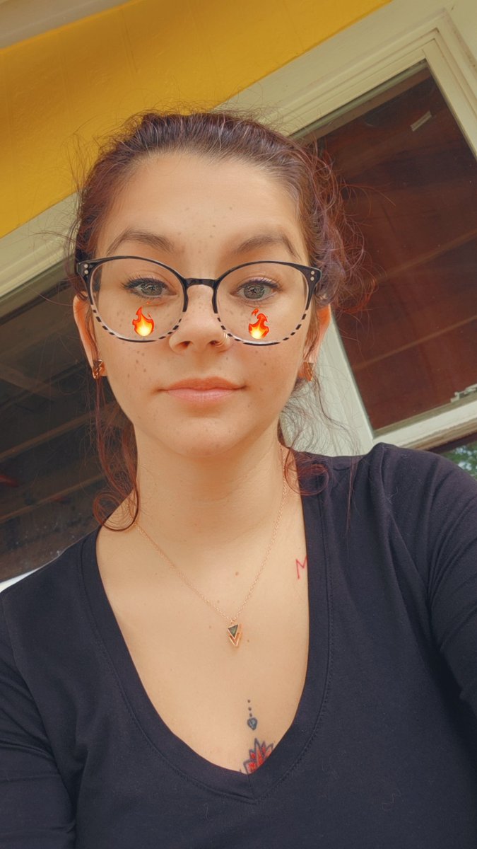 If anyone guesses the stone in my necklace, I'll answer any question you wanna ask me. 😏🙃✨️
