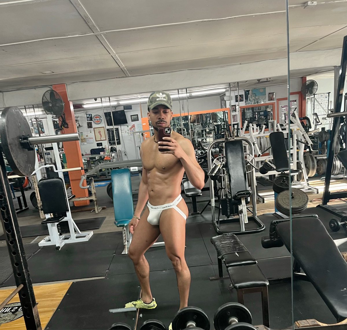 BodyLuxSD's tweet photo. 😁💪🏽😝 https://t.co/NXYyWYlMH8