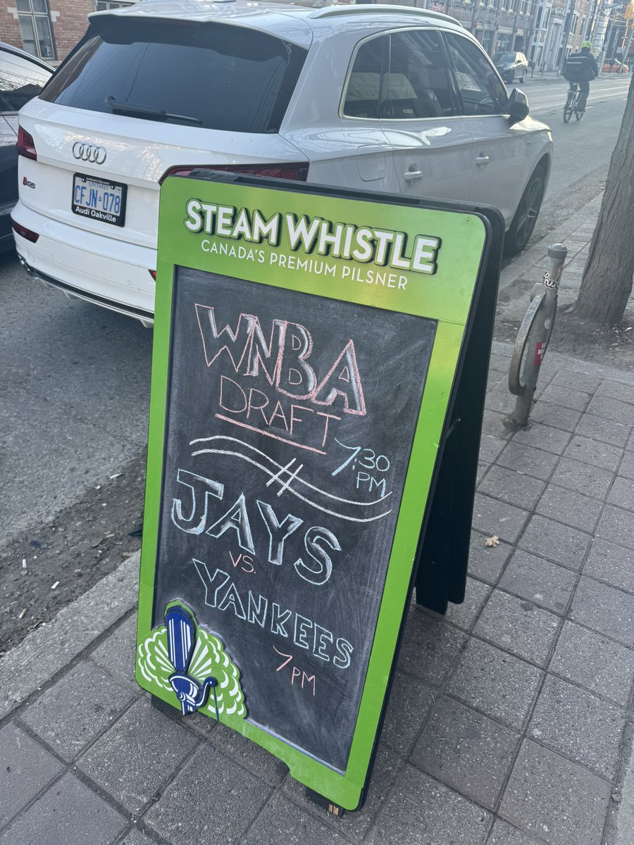 SavHamilton11's tweet photo. If you’re ever looking for a spot to watch women’s sports… you gotta check out ‘Peaches’ - it’s a women’s centred sports bar! https://t.co/uBlAaPm6zx