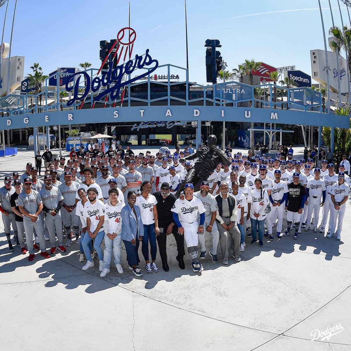 Los Angeles Dodgers tweet media