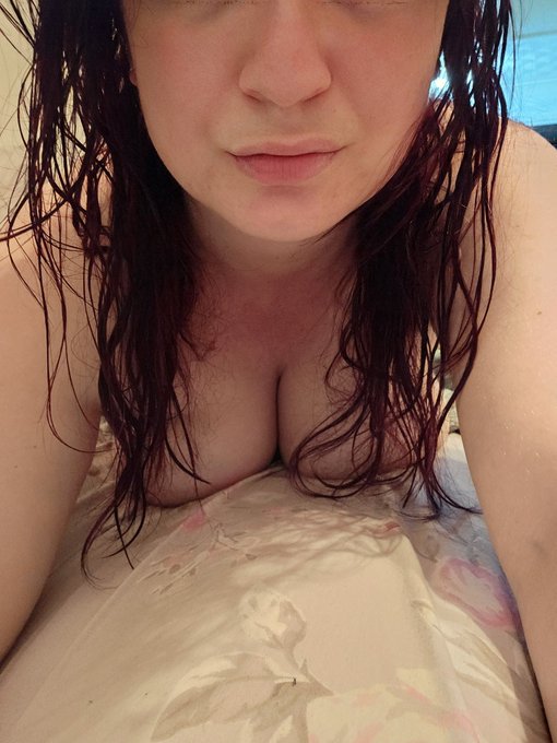 Just casually thinking about all the cocks I get to rate when I wake up later   &pound;8 video rate offer ending