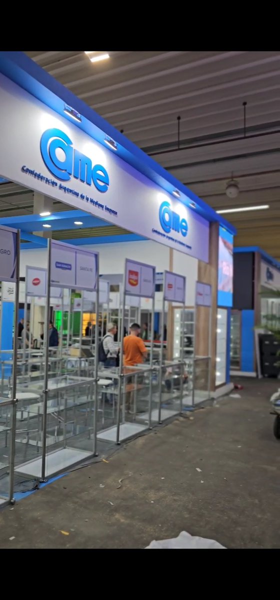 redcame's tweet photo. #CAME ESTÁ EN BRASIL 🇧🇷
La comitiva de la entidad ya está en el país vecino para participar de una nueva edición de la #ExpoApras donde 90 empresas #pymes 🇦🇷 expondrán sus productos y tendrán oportunidad de generar negocios en la feria supermercadista más importante del sur de #Brasil.
🥫 🫐 Además, se inaugurá el Centro de Exposición Permanente de Productos Argentinos de CAME en Curitiba 📍.
📢 Conocé más del proyecto #CAMEenBrasil 👉🏼 acá https://t.co/88lZF1DEXX.
¡Compartilo si apoyás la internacionalización #pyme! 💪
#ExpoApras24 #comercioexterior #APRAS #parana #alimentos #supermercado #networking #negocios #tendencias #CAMEenBrasil #EsConLasPymes