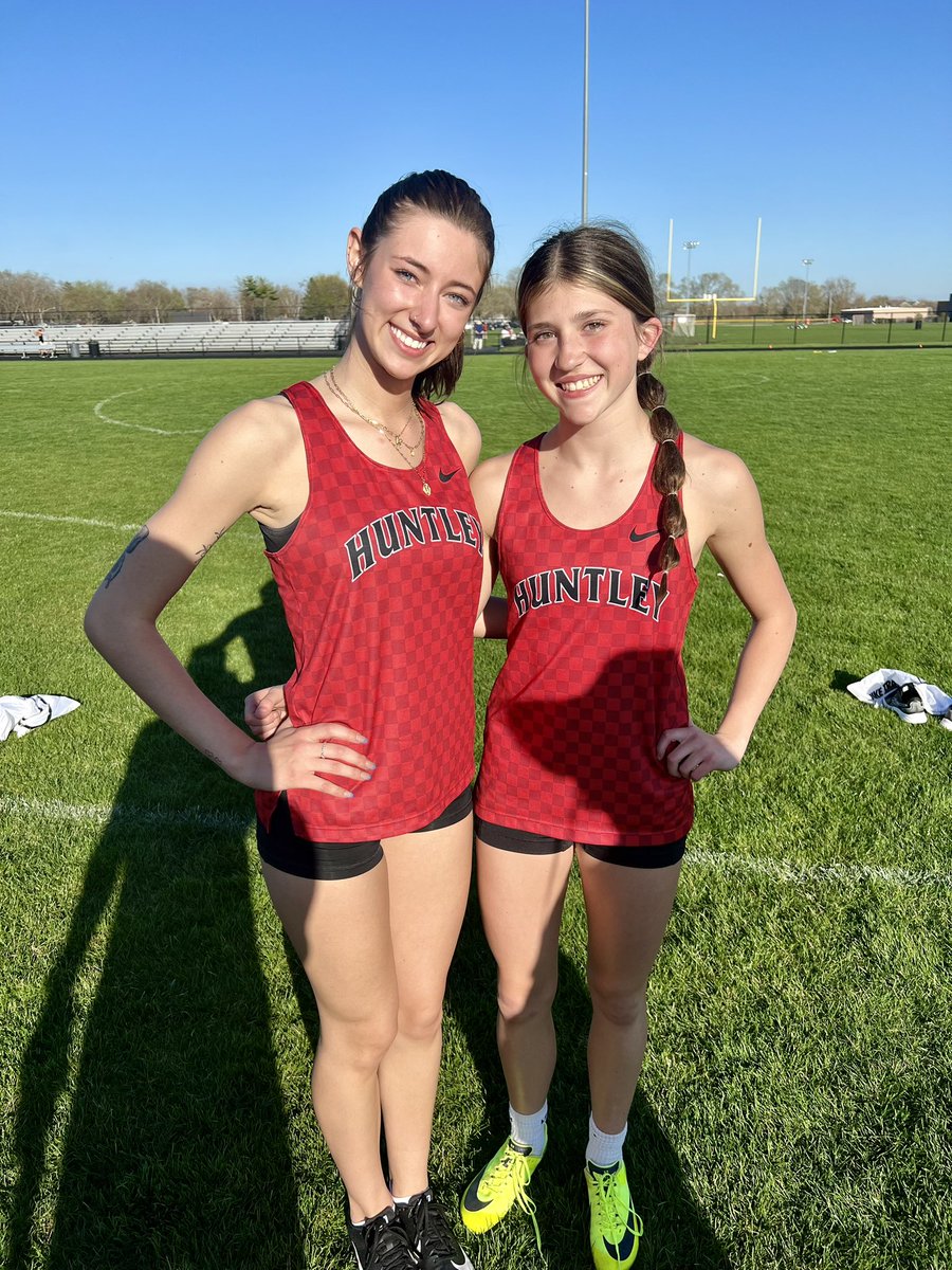 RedRaiders_GTF's tweet photo. The entire high jump crew had a day! Lots of PRs or tied PRs tonight. Izzy and Giana led the way by both going over 5’2” tonight! #jumplife https://t.co/F0LwaEwDYk