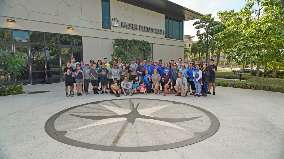MyHPMG's tweet photo. Congratulations, Kīpukaoha (Kaiser Permanente West Oahu Medical Office at Kapolei), on your third anniversary! This weekend, physicians, providers, nurses, staff, residents, students, and family spent a day in the mala harvesting and replanting kalo. Mahalo to everyone who came! https://t.co/nQfWPfZArG