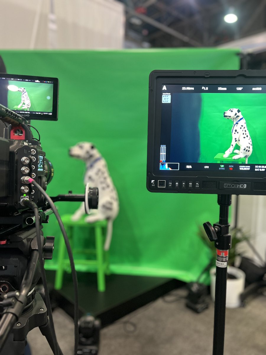 JohnCamalick's tweet photo. Hands down fav booth at NAB.
#greenscreen #studiopup https://t.co/XPsTCB6fVH