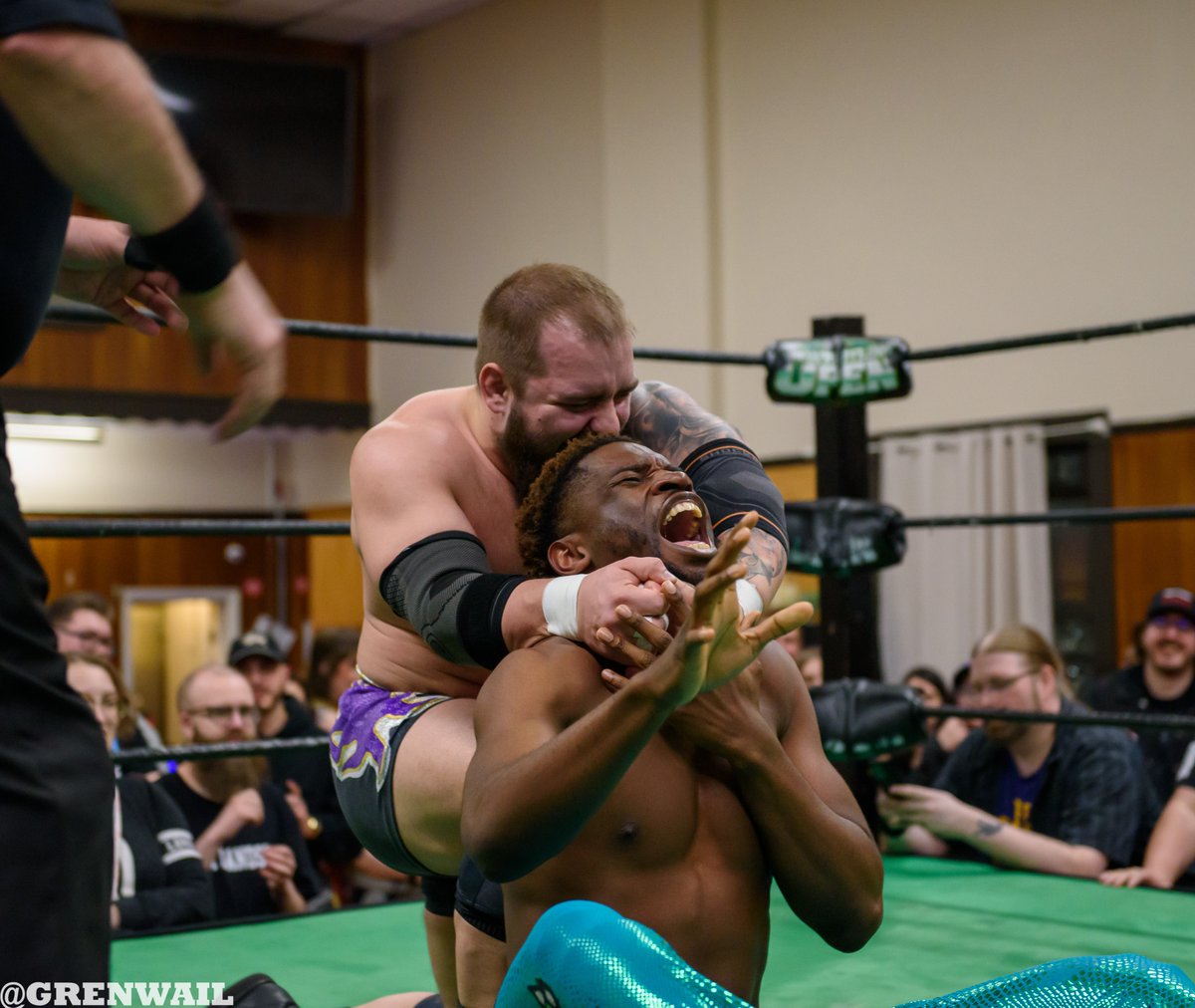 1/2 S03E15 @WrestlingOpen @beyondwrestling
@DannyMilesUSA vs @Kurothekidd