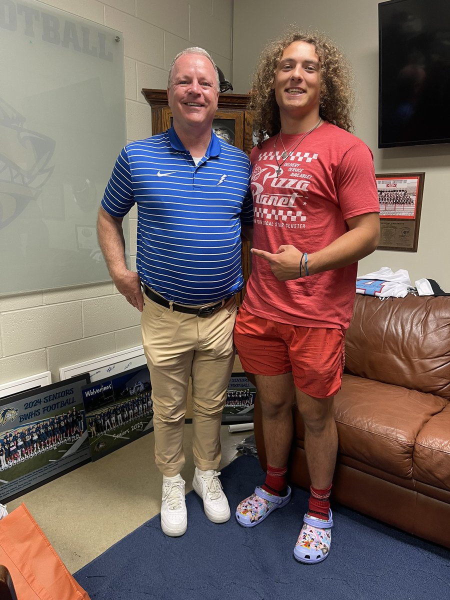 Thank you for coming to @BVille_West_FB to meet with my parents and I today @CoachTimHorton! Exciting to hear what you have going on @AF_Football 🔵⚪️⚡️ @coachbpratt @DKap_34 @DaleJonesDJ @jethompson08 @benwitcher