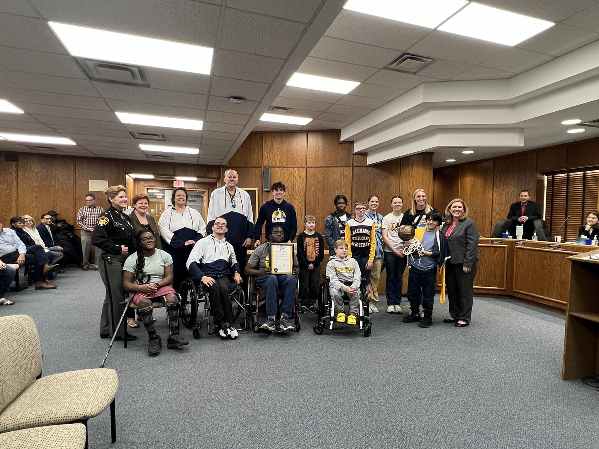 THS Wheelchair Basketball tweet media