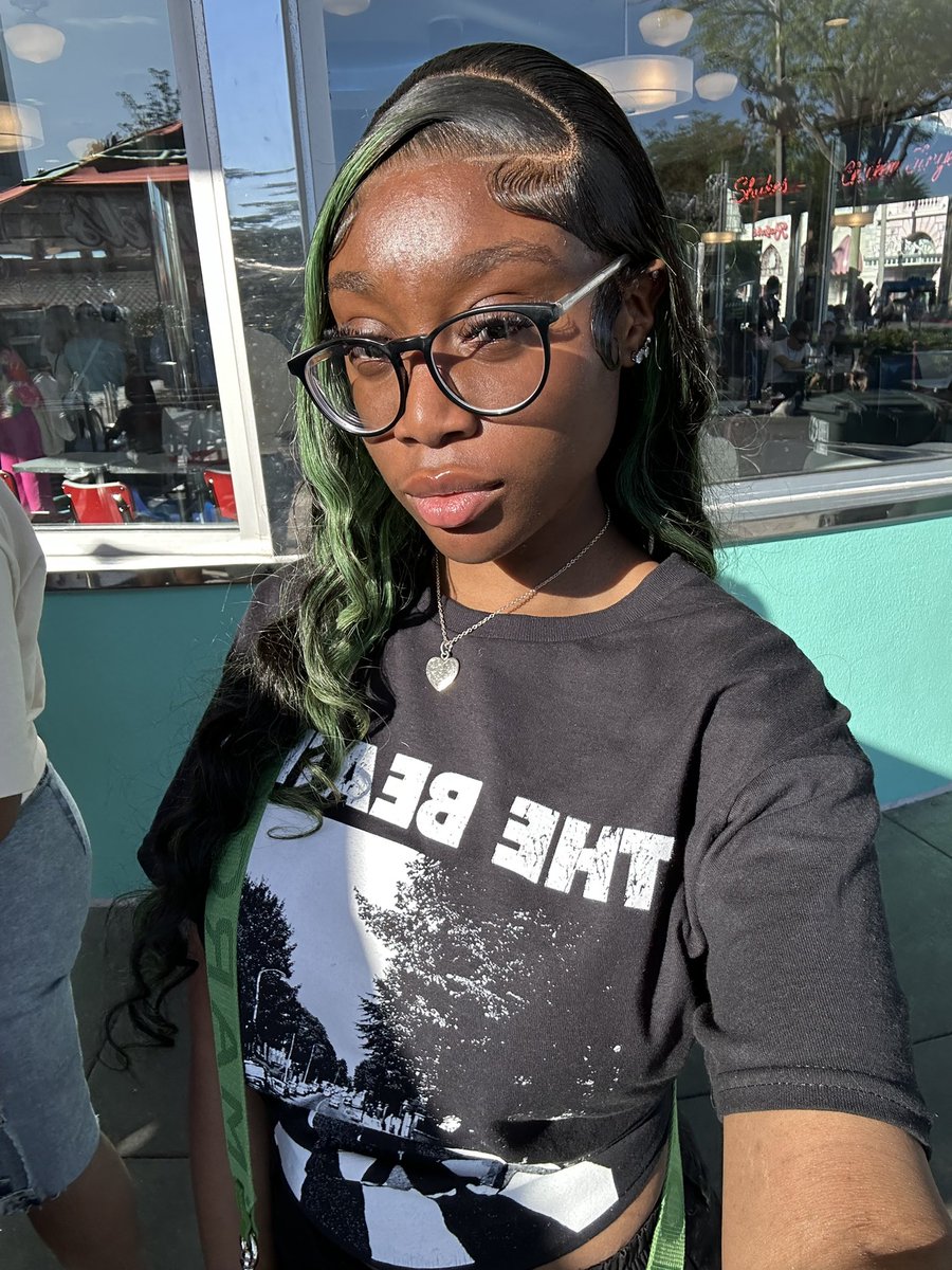 kerldaa's tweet photo. i loved everything abt gradbash #gradbash2024 🎀🎀 https://t.co/B3gKIPRb4b