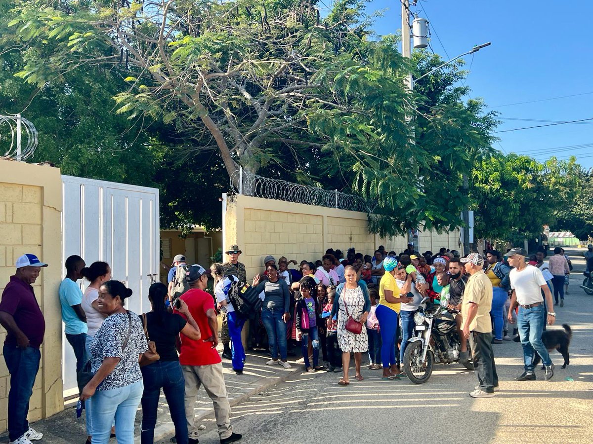 AndrewShanes's tweet photo. No better way to finish medical school than by traveling back to the Dominican Republic with @wavesofhealth to serve over 2000 patients near the Haiti border. Global Health/Disaster Medicine have become true passions of mine these past 4 years and I can’t wait for my next mission https://t.co/YHZmGxOPNu
