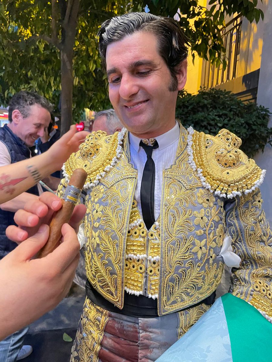 C4M4R4S4 MORANTISTA tweet media